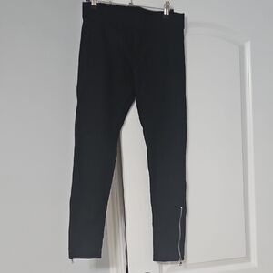 GAP Women's Black Skinny Pants with Zipper Accents